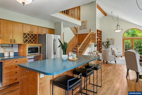 6582 Liberty Road S Salem OR 97306