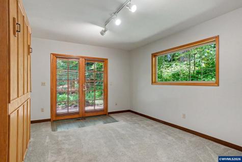 6582 Liberty Road S Salem OR 97306