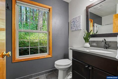 6582 Liberty Road S Salem OR 97306