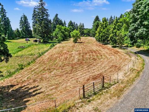 6582 Liberty Road S Salem OR 97306