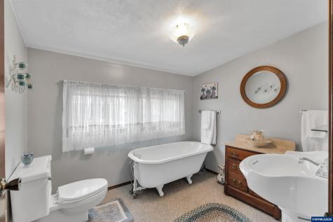 21945 SW Cherry Hill Road Sheridan OR 97378