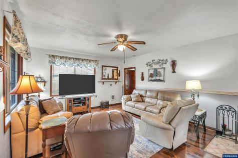 21945 SW Cherry Hill Road Sheridan OR 97378