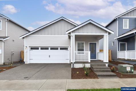 1325 Owl Avenue Woodburn OR 97071