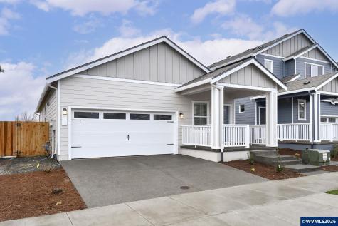 1325 Owl Avenue Woodburn OR 97071