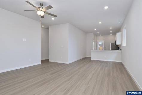 1325 Owl Avenue Woodburn OR 97071
