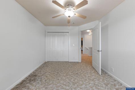 886 N 7th Street Harrisburg OR 97446