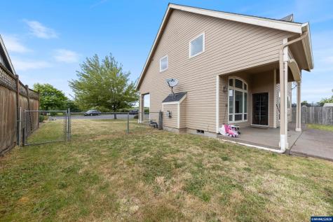886 N 7th Street Harrisburg OR 97446