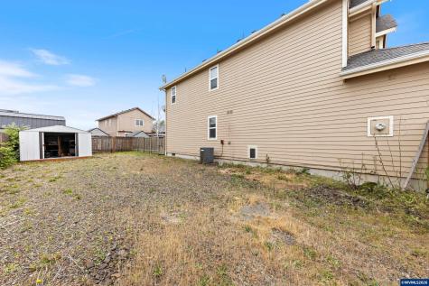 886 N 7th Street Harrisburg OR 97446
