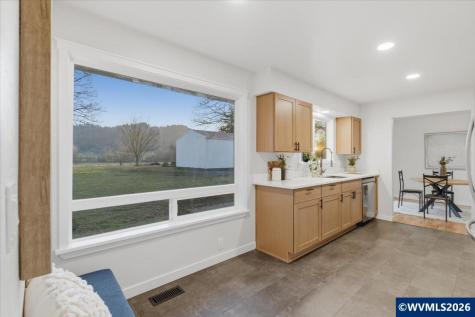 33001 Sand Ridge Road Lebanon OR 97355