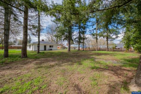 33001 Sand Ridge Road Lebanon OR 97355