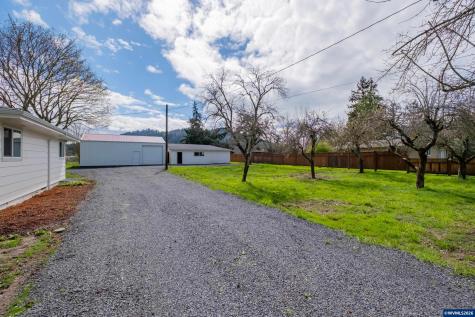 33001 Sand Ridge Road Lebanon OR 97355