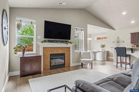 2673 Kingston Way NW Albany OR 97321