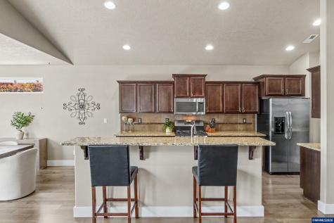 2673 Kingston Way NW Albany OR 97321