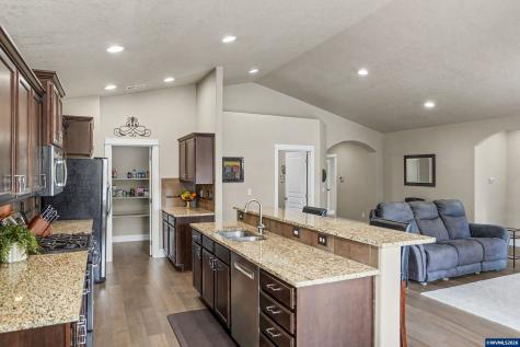 2673 Kingston Way NW Albany OR 97321