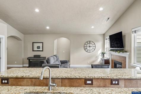 2673 Kingston Way NW Albany OR 97321