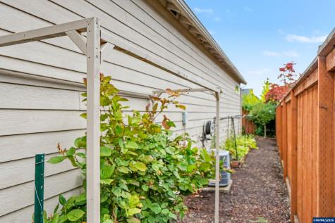 2673 Kingston Way NW Albany OR 97321