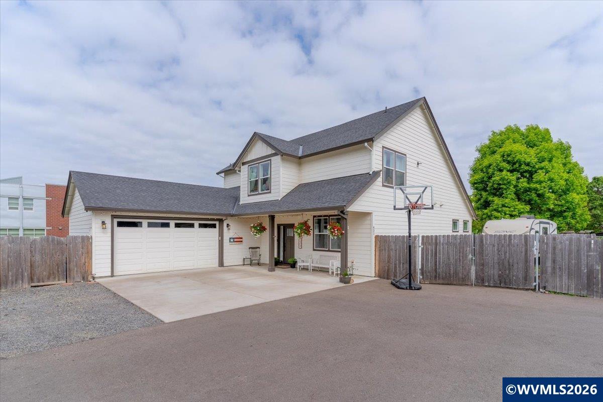 431 Grant Street Silverton OR 97381