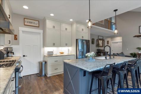 431 Grant Street Silverton OR 97381