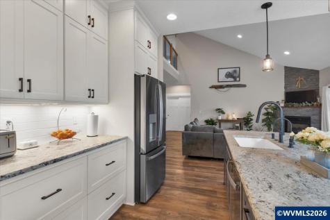 431 Grant Street Silverton OR 97381