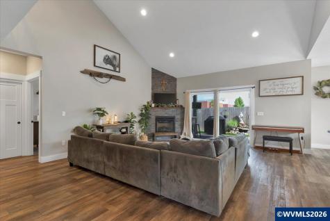 431 Grant Street Silverton OR 97381