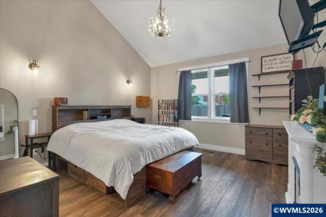 431 Grant Street Silverton OR 97381
