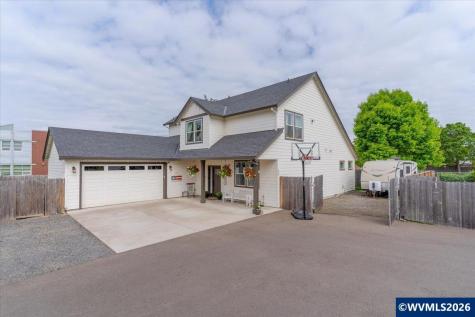 431 Grant Street Silverton OR 97381