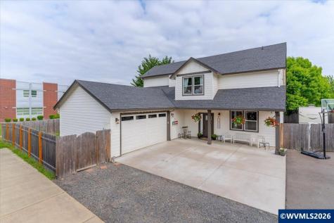 431 Grant Street Silverton OR 97381