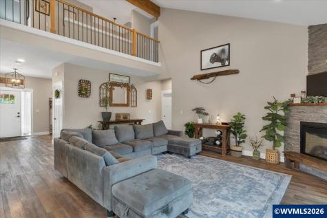 431 Grant Street Silverton OR 97381