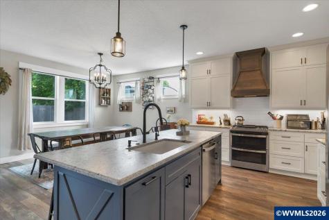 431 Grant Street Silverton OR 97381