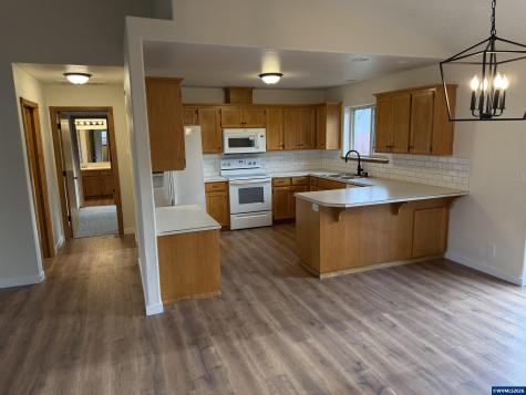 6853 Arborwood Court NE Keizer OR 97303