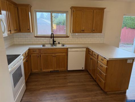 6853 Arborwood Court NE Keizer OR 97303