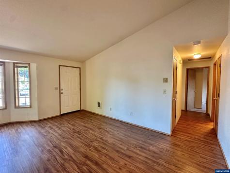 409 SE Villa Drive Corvallis OR 97333