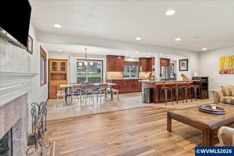 544 Clarmount Street NW Salem OR 97304
