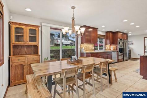 544 Clarmount Street NW Salem OR 97304