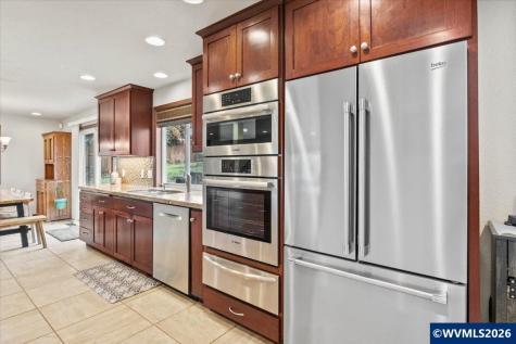 544 Clarmount Street NW Salem OR 97304