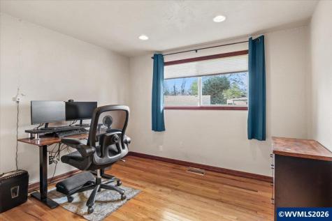 544 Clarmount Street NW Salem OR 97304