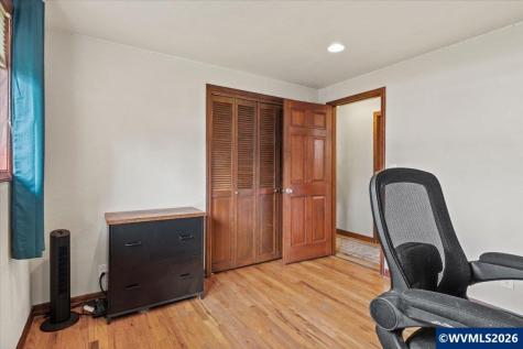544 Clarmount Street NW Salem OR 97304