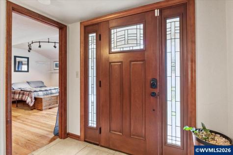 544 Clarmount Street NW Salem OR 97304