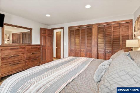 544 Clarmount Street NW Salem OR 97304