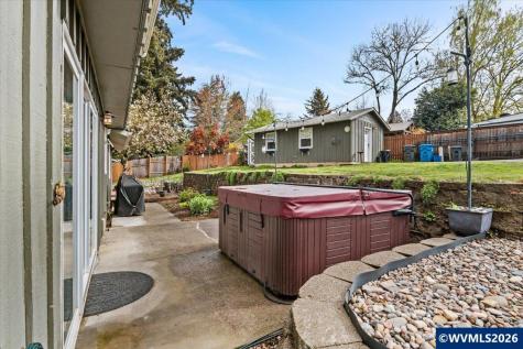 544 Clarmount Street NW Salem OR 97304