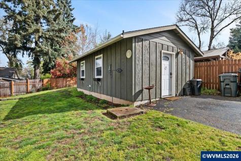 544 Clarmount Street NW Salem OR 97304