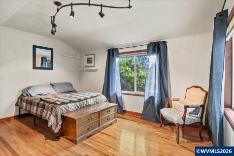 544 Clarmount Street NW Salem OR 97304
