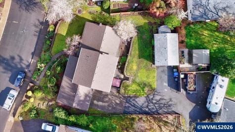 544 Clarmount Street NW Salem OR 97304