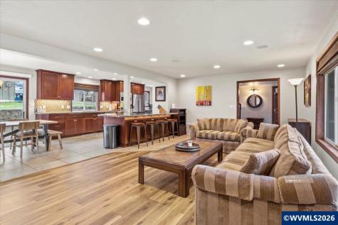 544 Clarmount Street NW Salem OR 97304