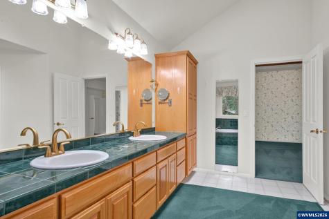 3475 Valley View Drive NW Albany OR 97321