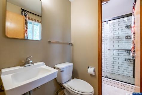 1100 38th Avenue SE Albany OR 97322