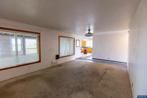 1590 W 2nd Street Halsey OR 97348