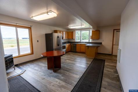 1590 W 2nd Street Halsey OR 97348