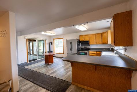 1590 W 2nd Street Halsey OR 97348