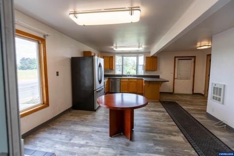 1590 W 2nd Street Halsey OR 97348